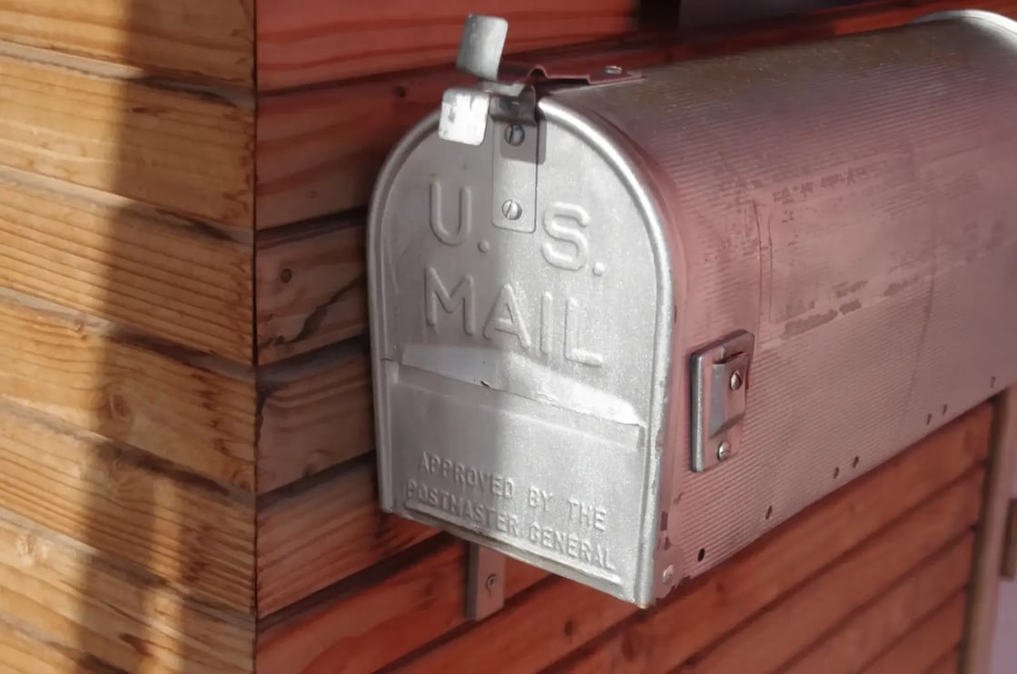 mailbox - christophe-le-beller-unsplash